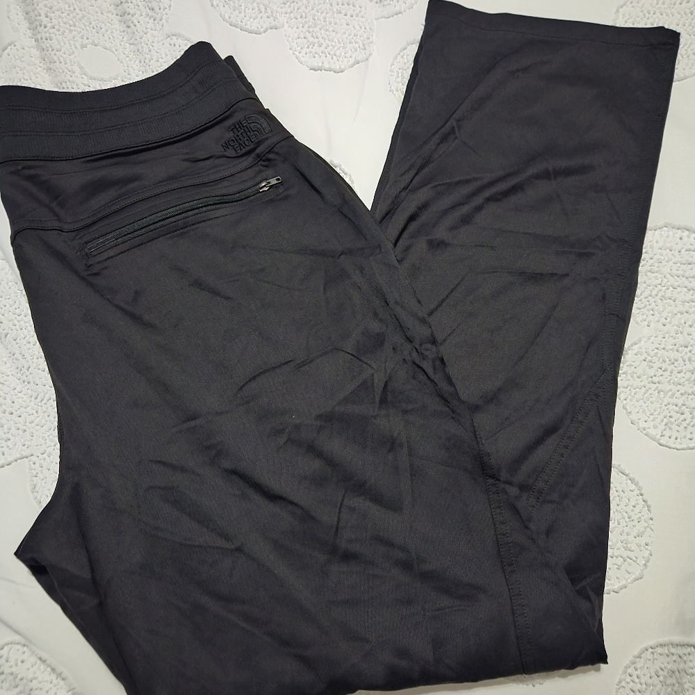 The North Face Women’s Size L Athleisure Black Pants EUC
